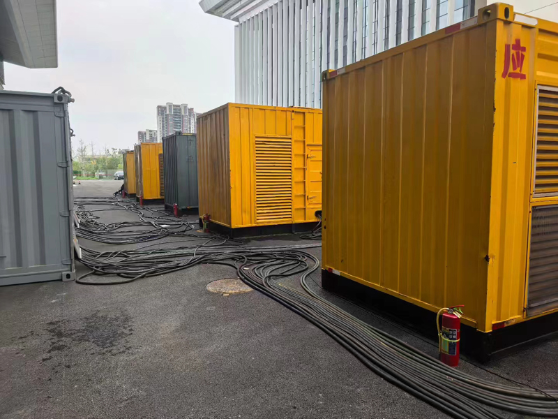 通化不同季节柴油发电机组保养有哪些注意事项?