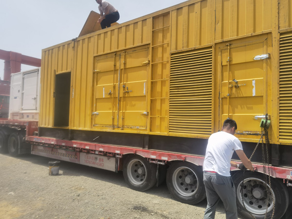 通化发电机出租100KW发电机需要什么规格的电缆线？