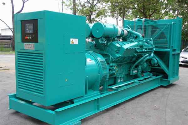 通化柴油发电机组电压不稳定怎样维修？