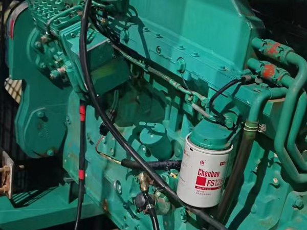 通化如何确定新的发电机组控制系统是否与原系统兼容？